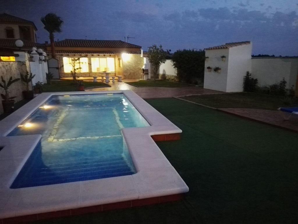 Villa Rosal- Solo Familias Y Parejas Conil De La Frontera Exterior foto